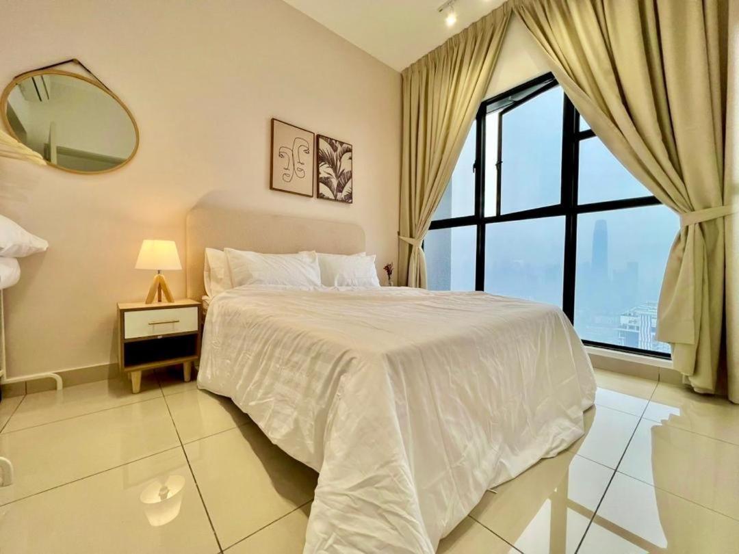 New Luxury 2bed 2bath * Kuala Lumpur