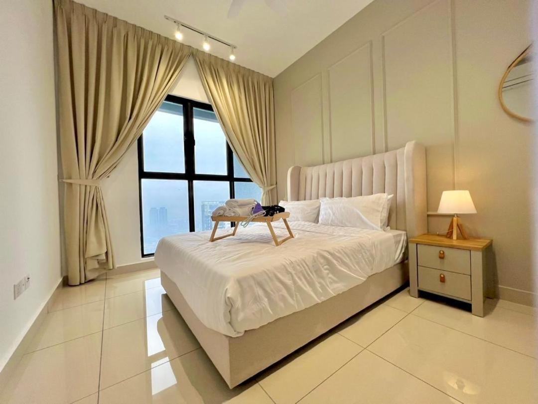New Luxury 2bed 2bath * Kuala Lumpur